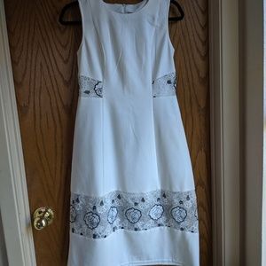 White lace detail dress